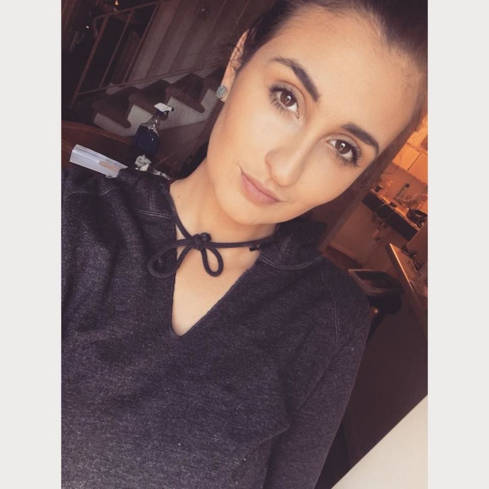 Meet your Posher, Lorane